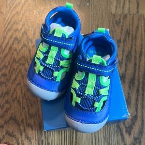 Brand new Stride Rite Soft Motion Tobias First Walker Shoe in blue lime size 6